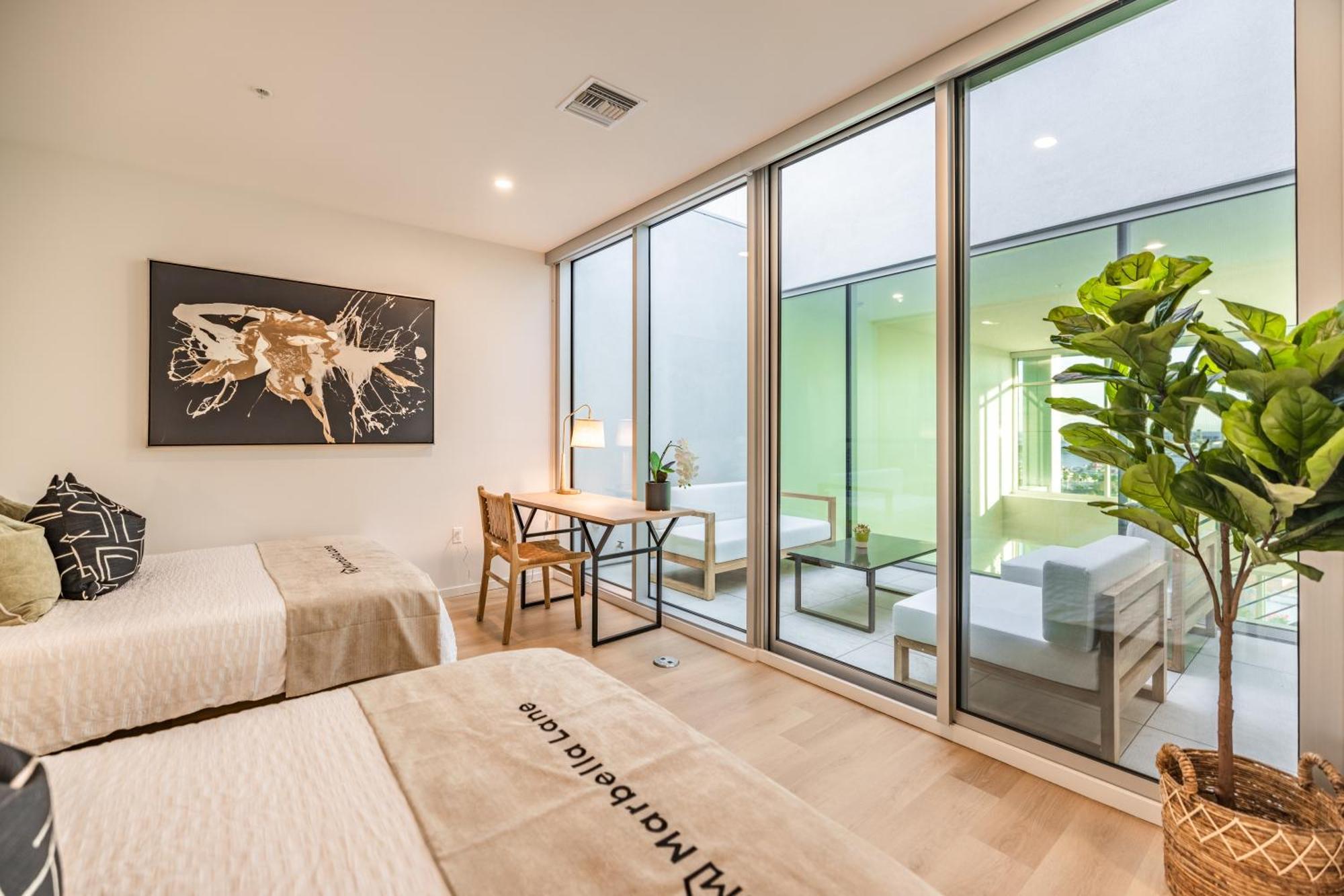 @ Marbella Lane - Penthouse W/ City & Ocean Views ลองบีช ภายนอก รูปภาพ