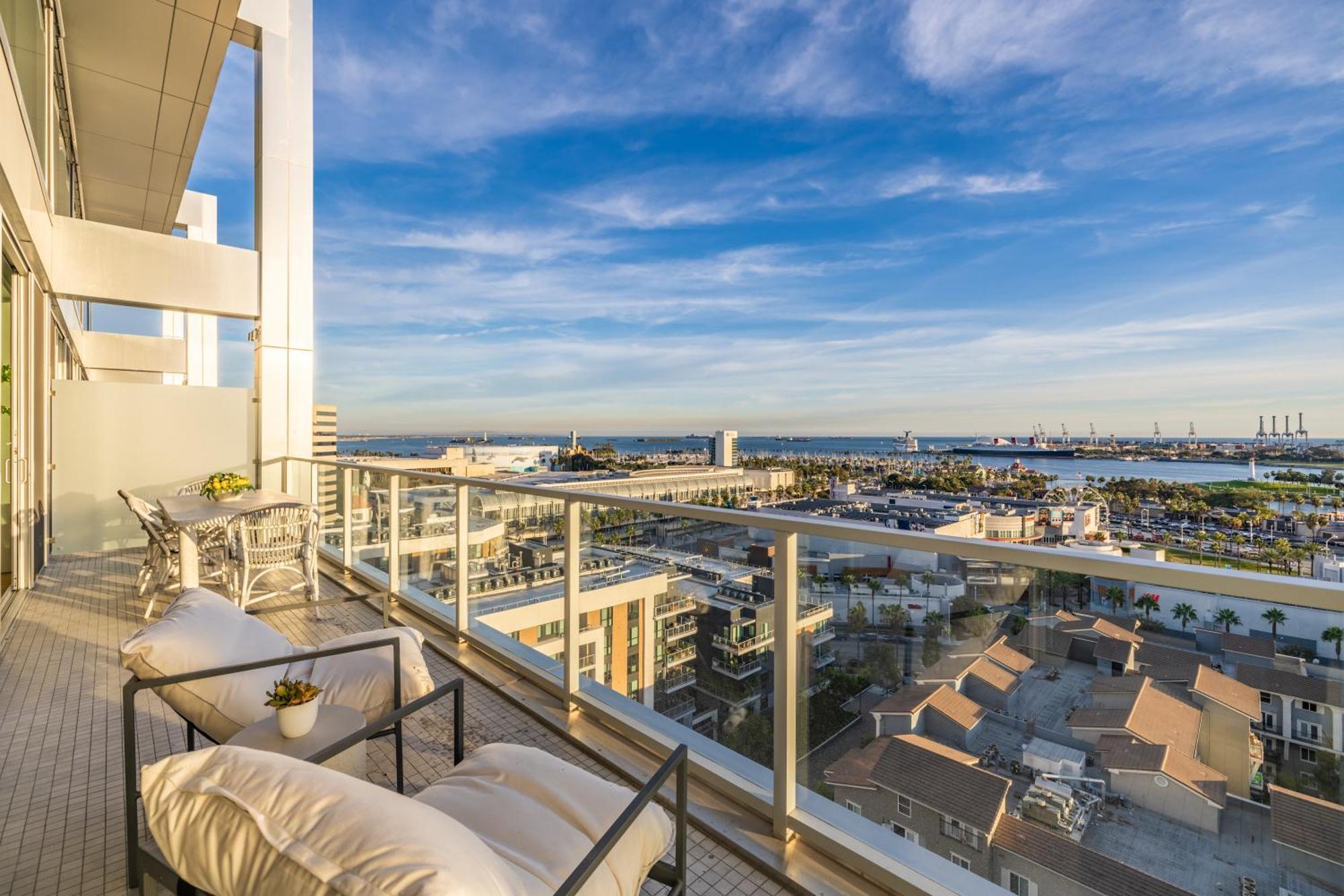 @ Marbella Lane - Penthouse W/ City & Ocean Views ลองบีช ภายนอก รูปภาพ