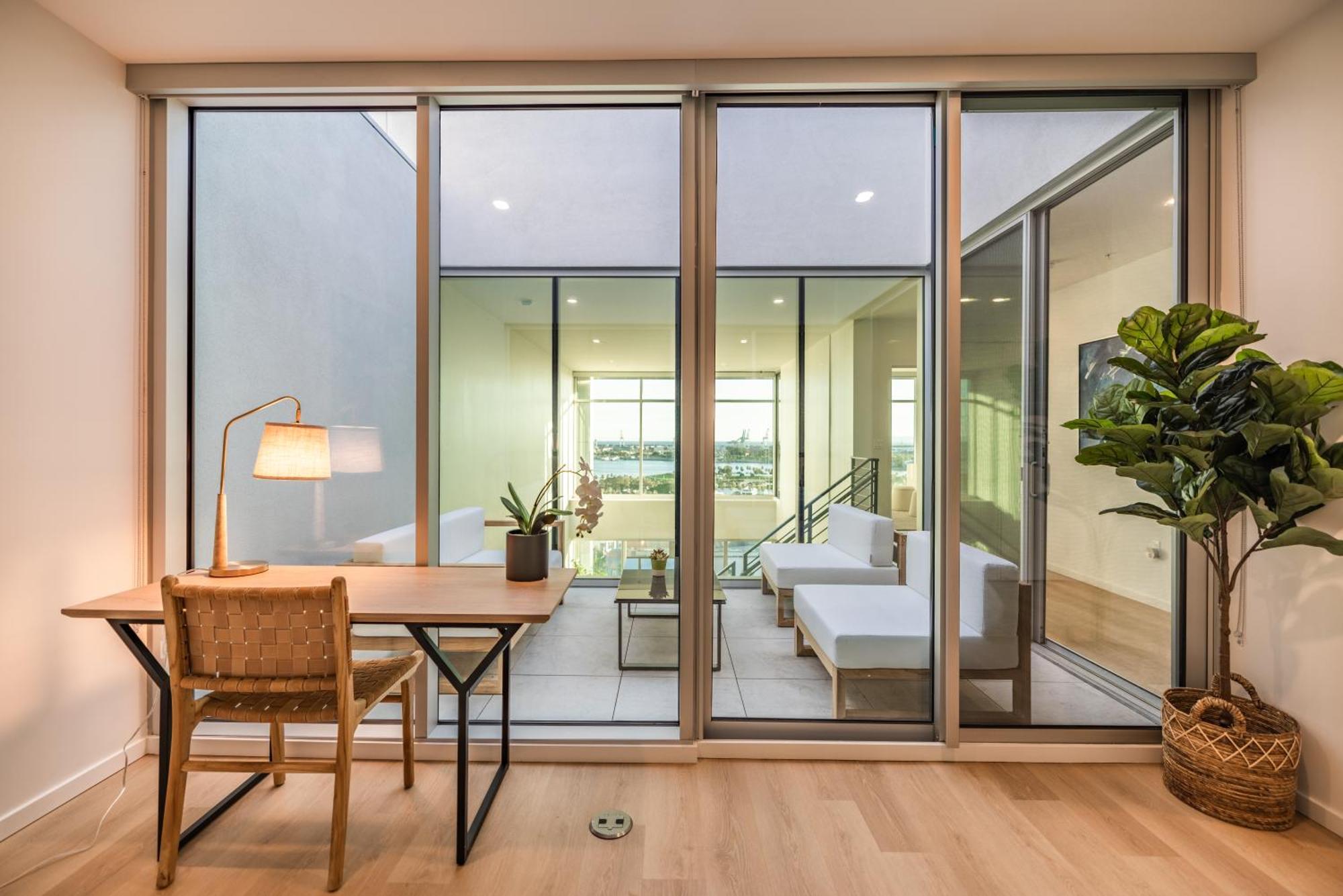 @ Marbella Lane - Penthouse W/ City & Ocean Views ลองบีช ภายนอก รูปภาพ
